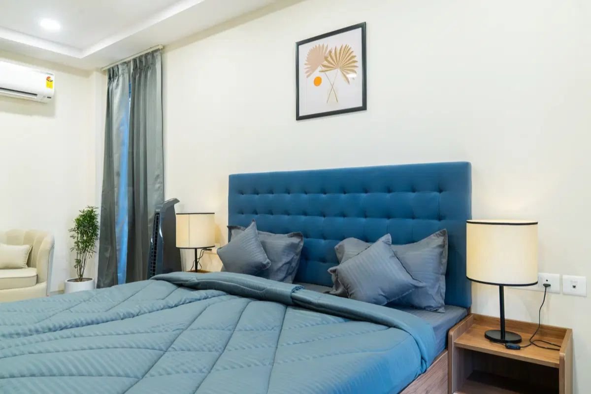 1 RK Flat & PG Rooms in Sushant Lok, Gurgaon - Near Metro & No Brokerage
